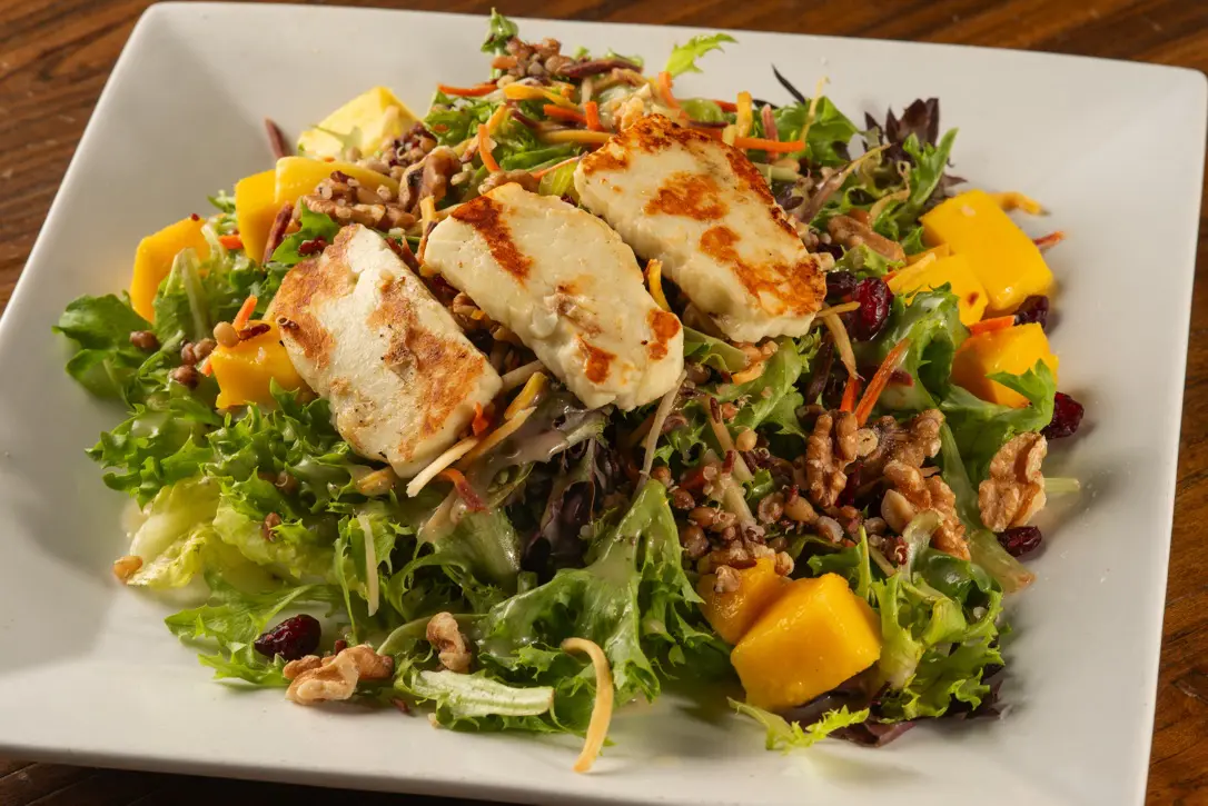 grilled halloumi salad